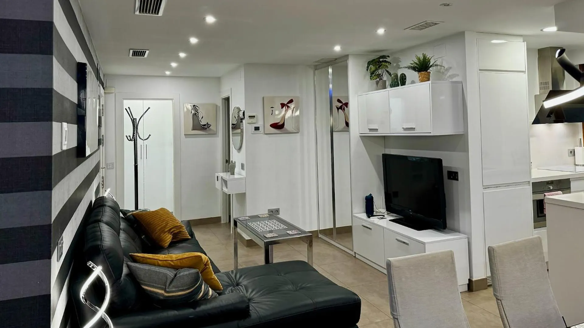 Modern Apartment In La Nogalera Torremolinos